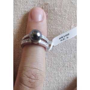 Grey Pearl & Austrian Crystal Ring.No tag or box.